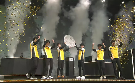 eスポーツ「RAGE Shadowverse」