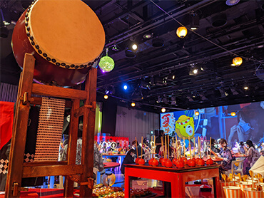 ホールのお祭りの雰囲気